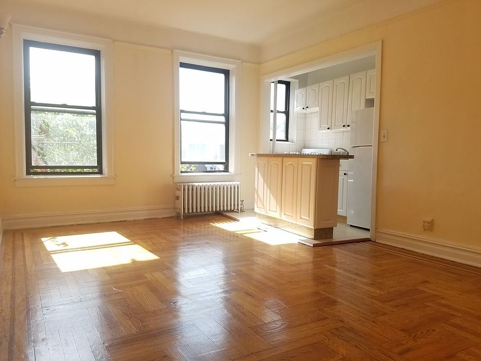1st image of 4141 46th St APT 3F