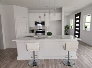 202 Crenshaw St, Terrell, TX 75160