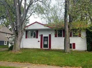 623 Airedale Dr, Hartford City, IN 47348