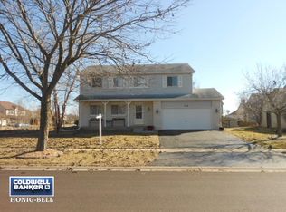 516 Bison Rd, Oswego, IL 60543