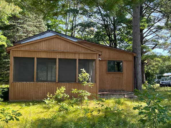 11951 Bradford Lake Dr, Frederic, MI 49733
