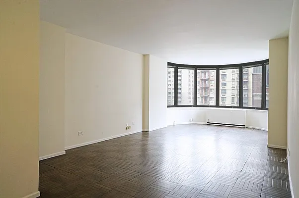 Rented by Level Group | media 17