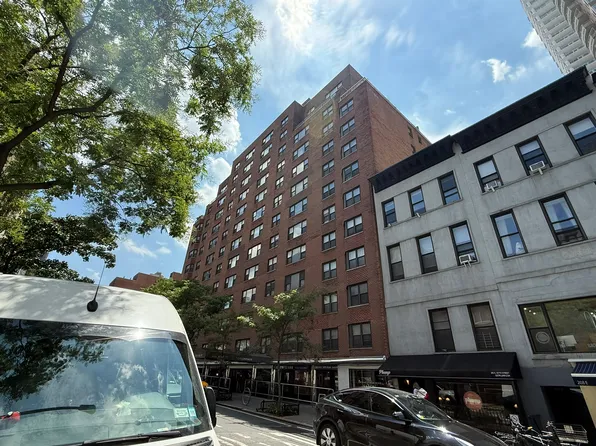 220 East 60th Street image 3 of 10