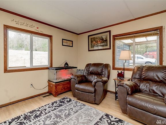 4th image of 18517 SE 322nd St