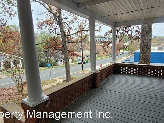 4th image of 300 Green St #1
