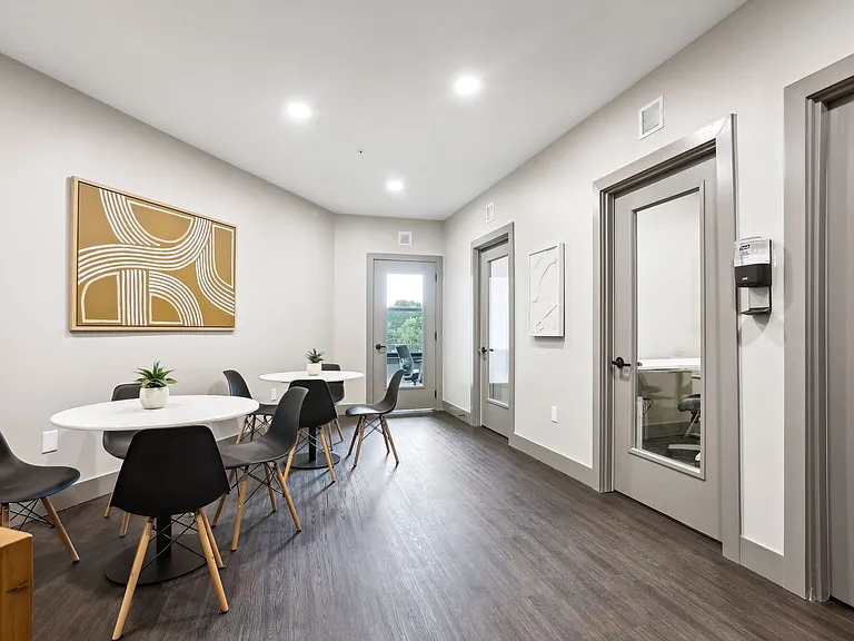 Chandler Residences — Photo 40