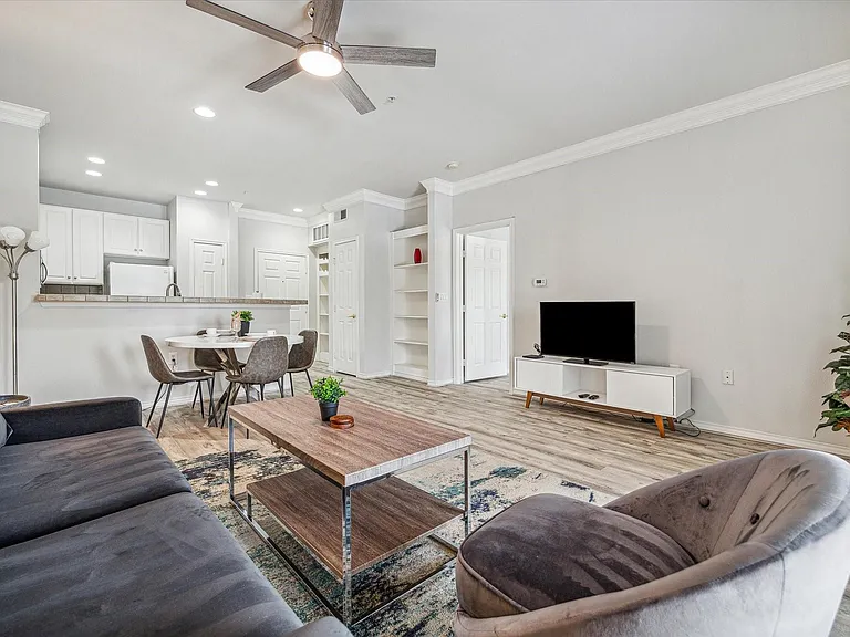 2400 McCue Rd #344 — Photo 4