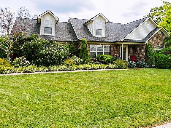 2nd image of 213 General Cleburn Dr