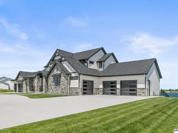 3224 Bryan Shore Dr, Fremont, NE 68025