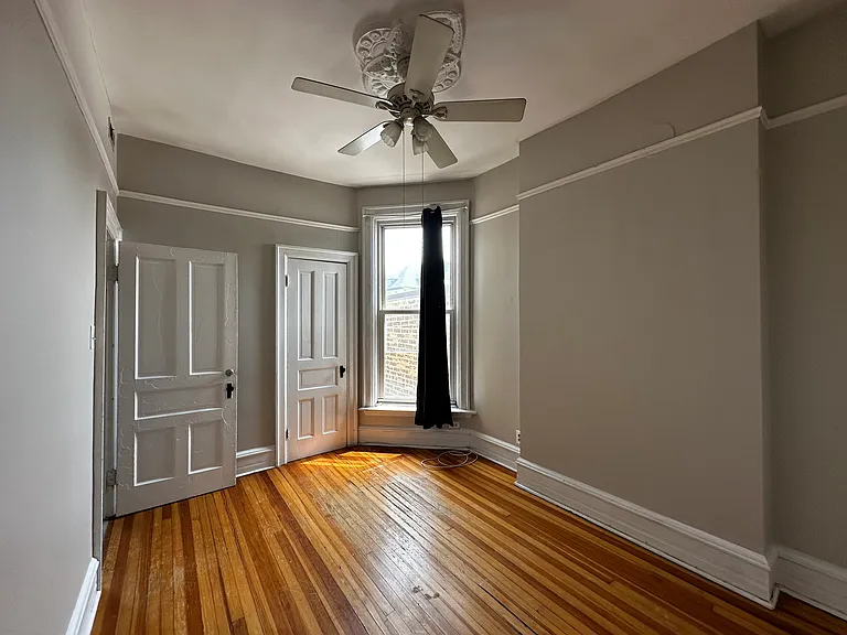 2241 N Seminary Ave #3 — Photo 9