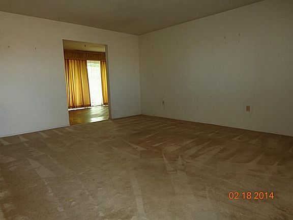 4th image of 9604 Lockerbie Ave