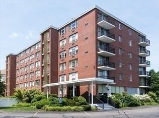 20 Hammond Pond Pkwy APT 602, Newton, MA 02467