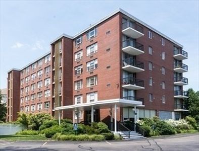 20 Hammond Pond Pkwy APT 602, Newton, MA, 02467