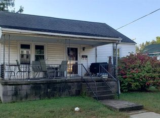 615 W Washington St, Winchester, IN 47394