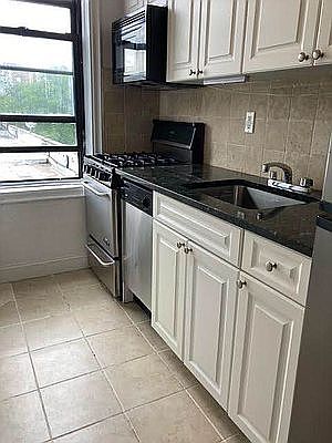 1st image of 612 Academy St #5
