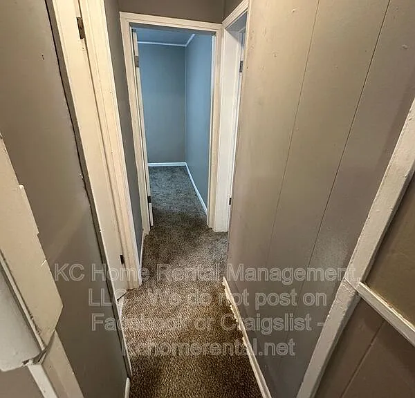 1200 E 23rd St S — Photo 15