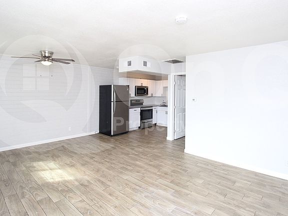 3rd image of 6044 N 21st Ave APT 1