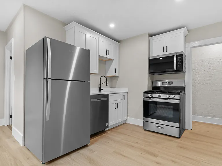 46 Cedar St #2 — Photo 1