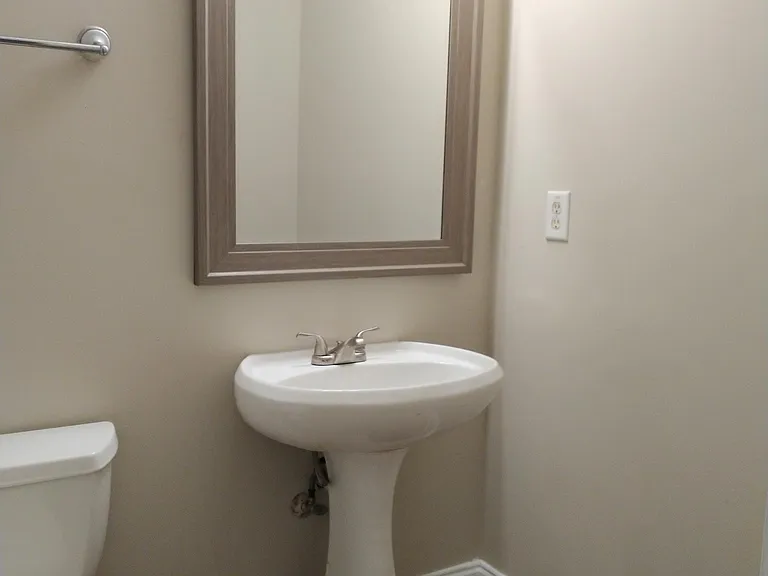 2390 Manor Oak Ct — Photo 14