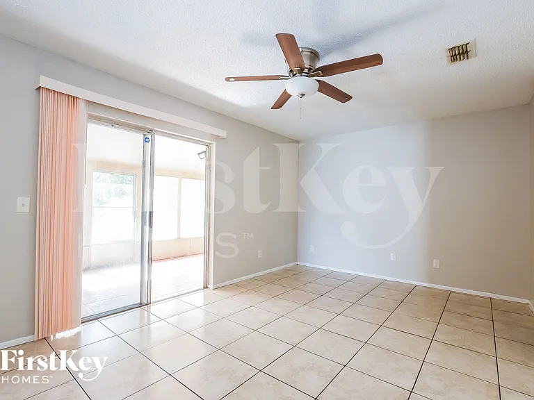 1701 Freeman Dr — Photo 9