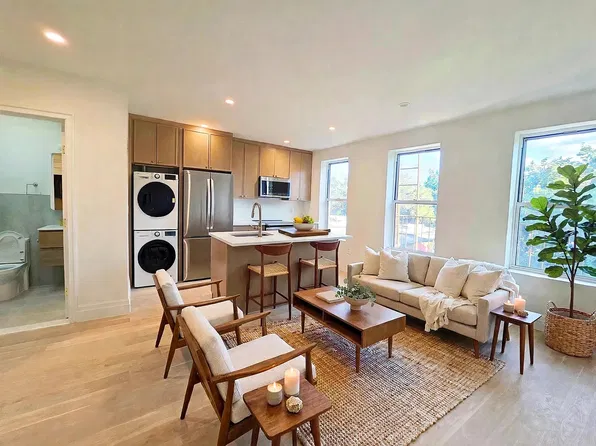 120A Bainbridge St, Brooklyn, NY