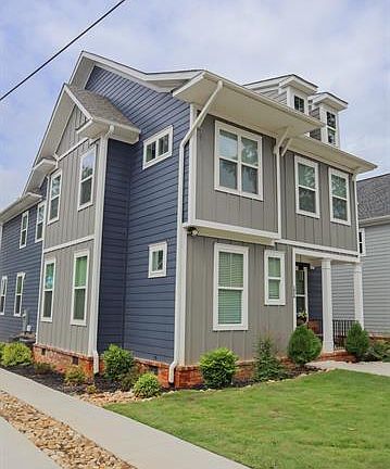 2nd image of 102 Ladson St Unit B
