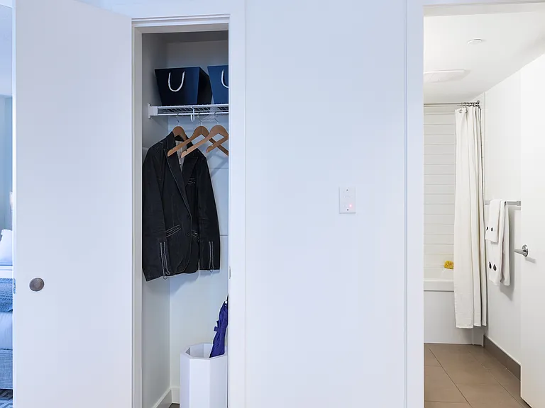 788 Jervis St — Photo 30