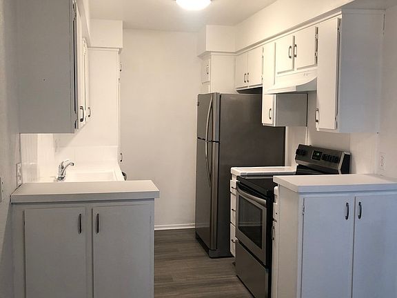 4th image of 1446 Brockton Ave APT 4