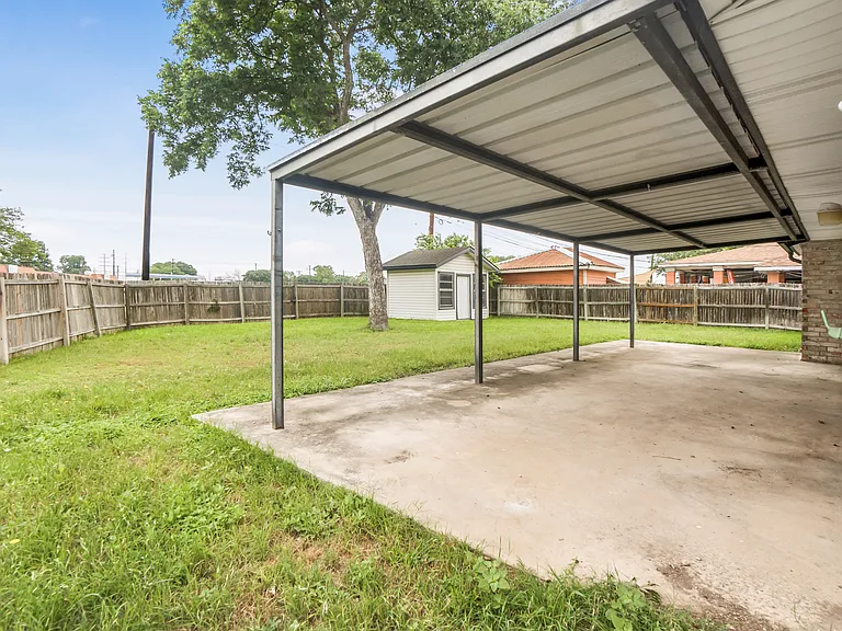 5003 Starfire Ln — Photo 16