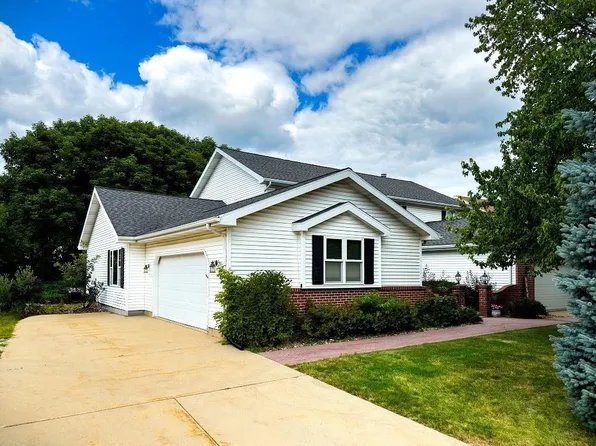 1206 N High Point Rd, Middleton, WI 53562