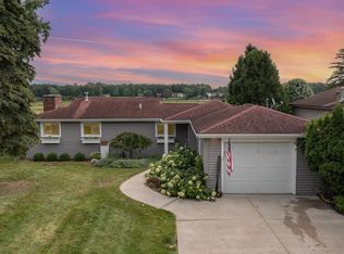 4702 N Verity Rd, Sanford, MI 48657