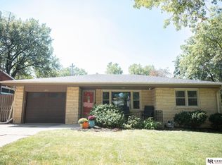 1105 S 47th St, Lincoln, NE 68510