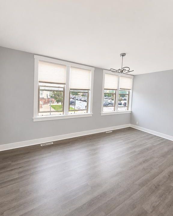 1st image of 814 Washington St #3