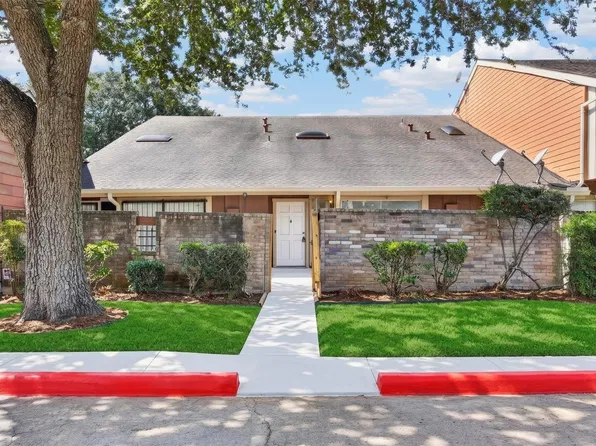 12606 Newbrook Dr, Houston, TX 77072