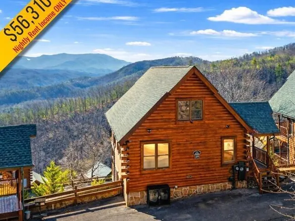 2210 Towering Hemlock Dr, Sevierville, TN 37876