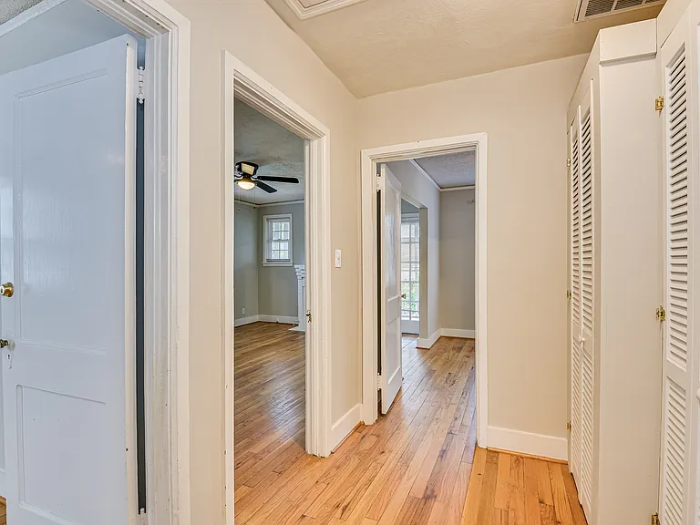 2066 Greene St — Photo 9