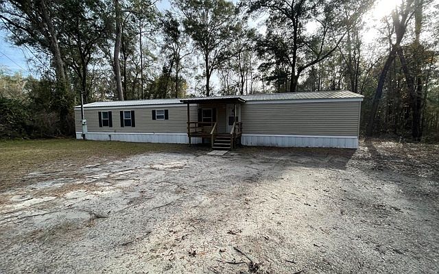 1st image of 163 SE Beadie Dr