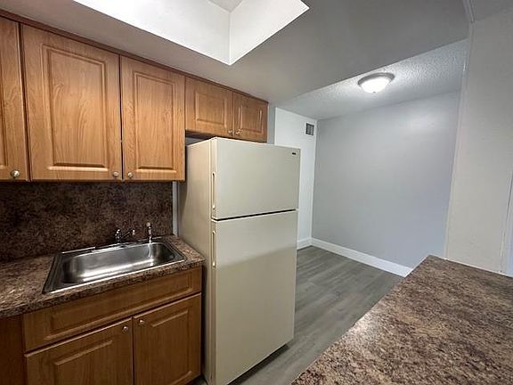 5th image of 3616 NE 11th Ave APT 2