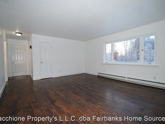 5th image of 1484 Davison St #1