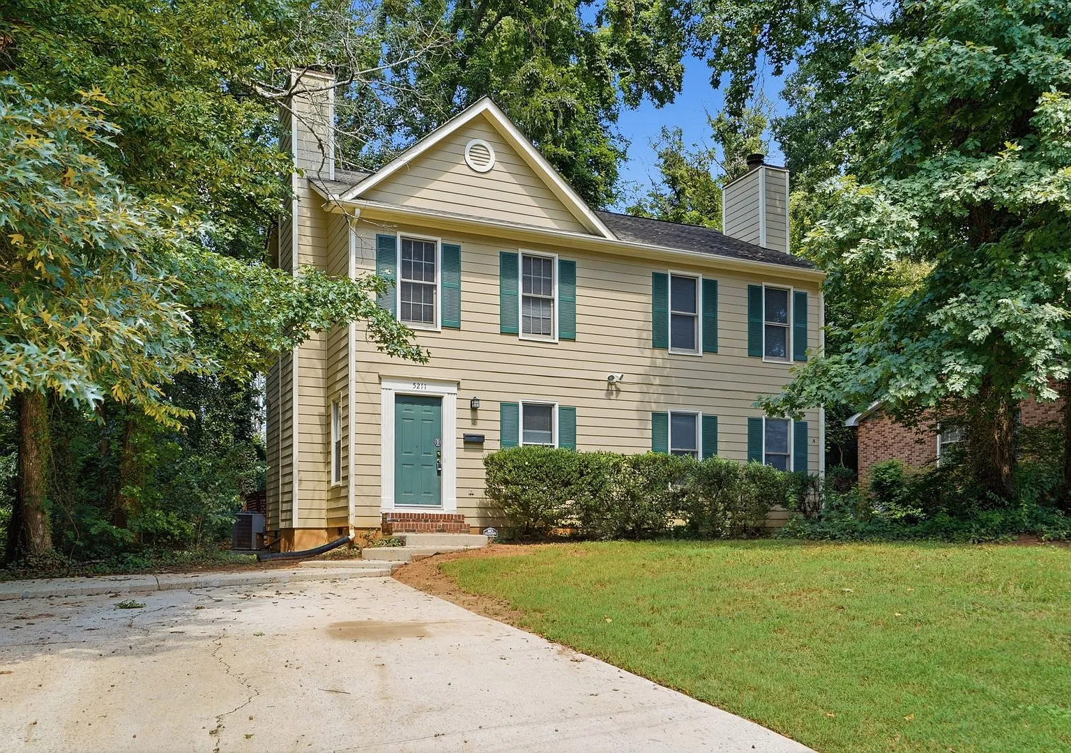 Spacious 2-Bedroom, 2.5-Bath in Oakhurst — Photo 1