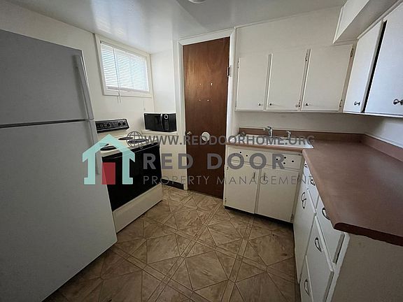 3rd image of 1425 6th Ave S #B