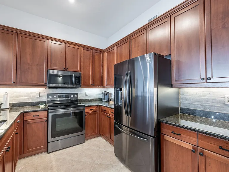 5116 Melbourne St #B-303 — Photo 6
