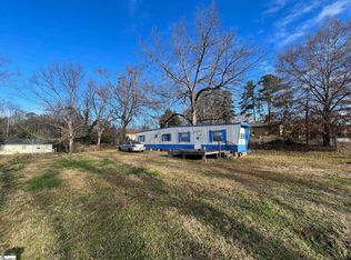 103 E Blue Ridge St, Landrum, SC 29356