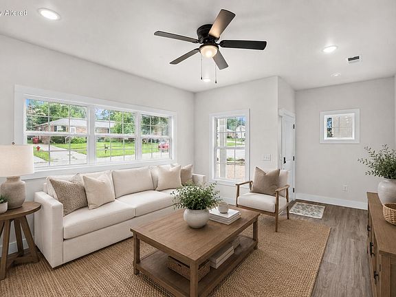 3rd image of 101 Elkchester Cir
