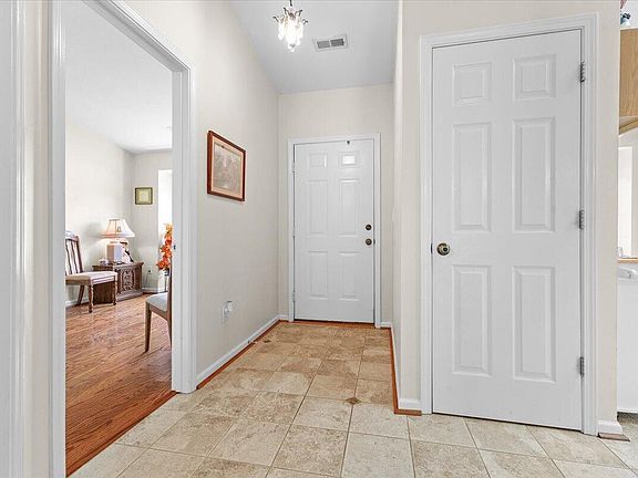 4th image of 7321 Scarlet Oak Dr