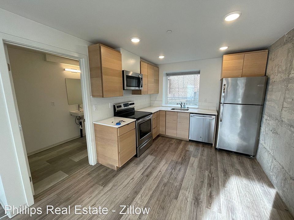 1st image of 3406 15th Ave W #1