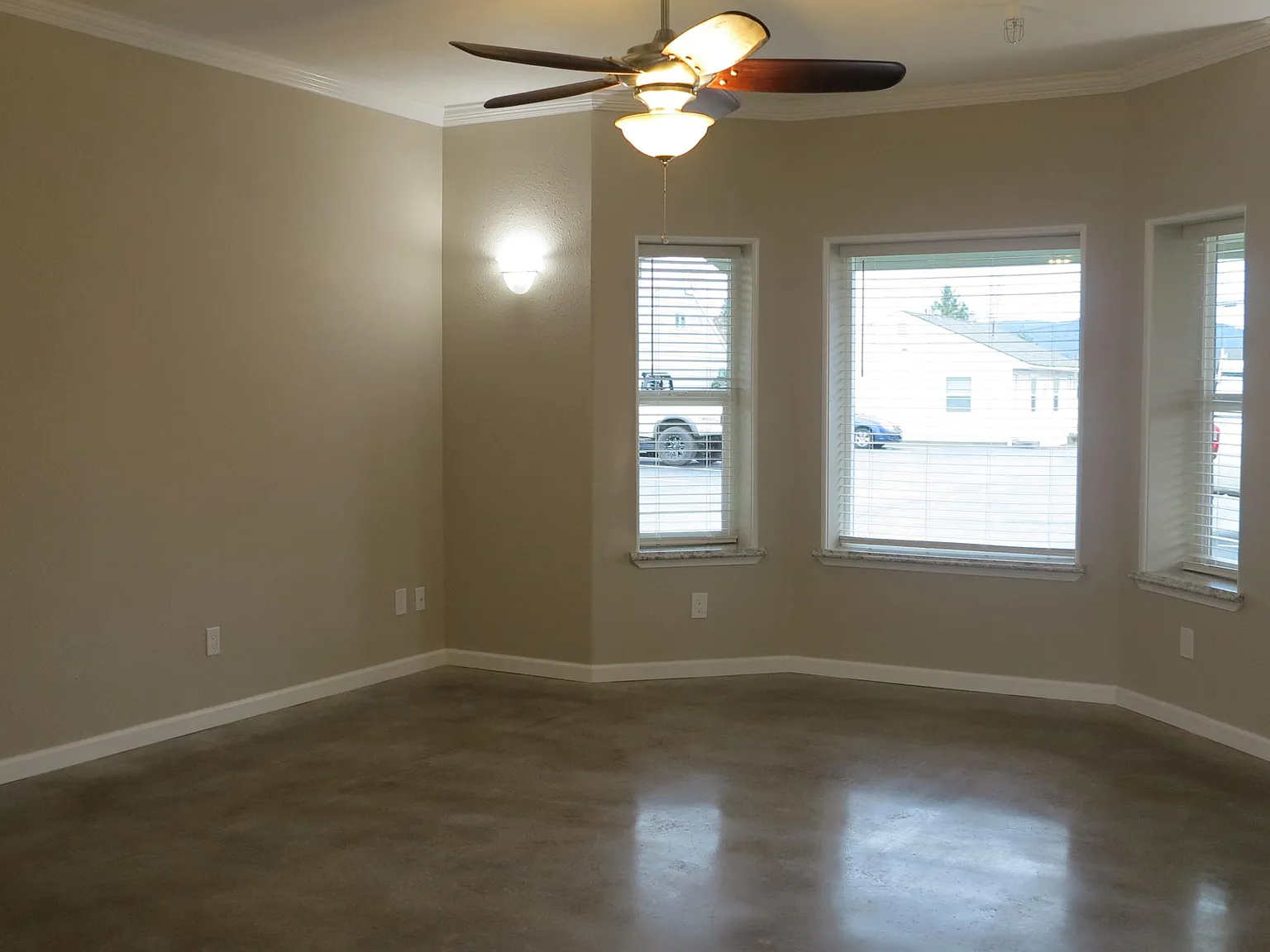1069 S Airport Rd — Photo 3