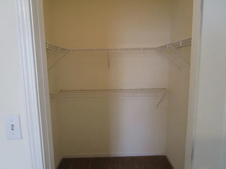 5004-5006 Betty Jean Way — Photo 20