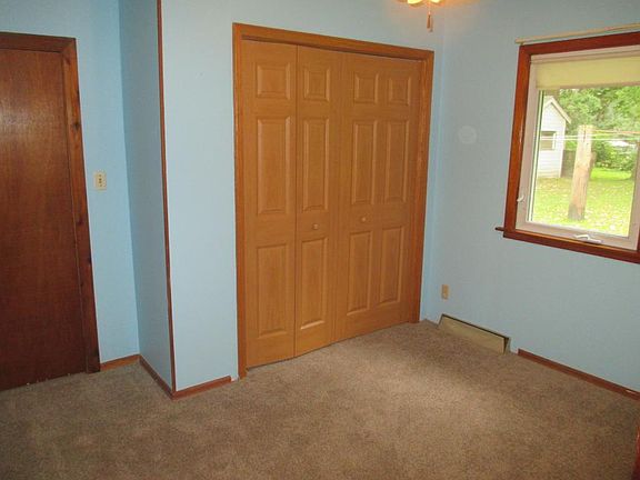 5th image of 5240 East St