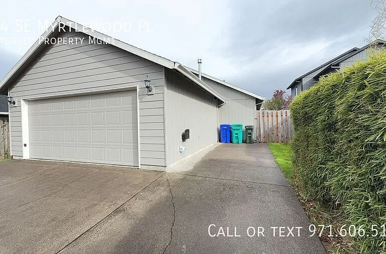 664 SE Myrtlewood Pl — Photo 39